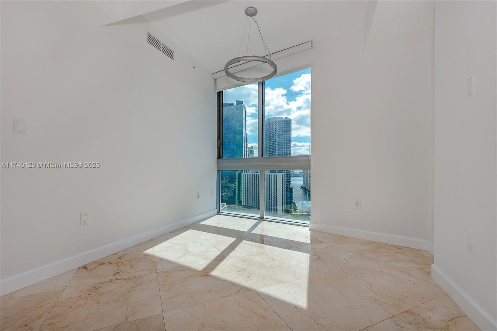 350 S Miami Ave #2702, Miami FL 33130