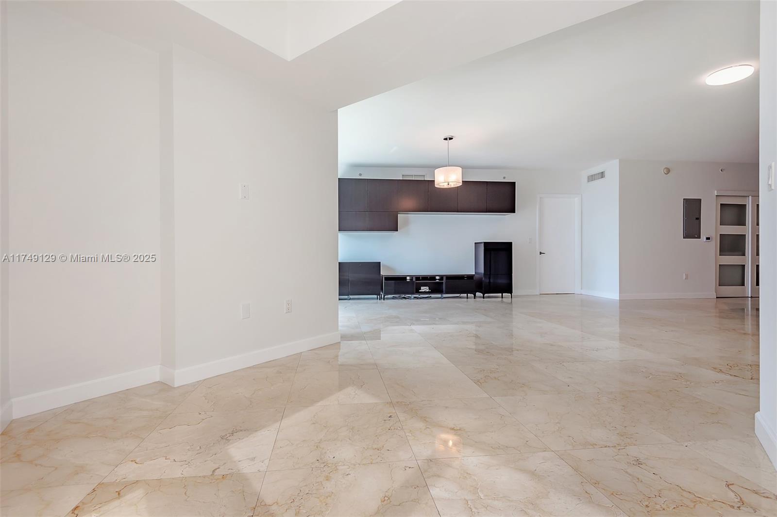 350 S Miami Ave #2702, Miami FL 33130