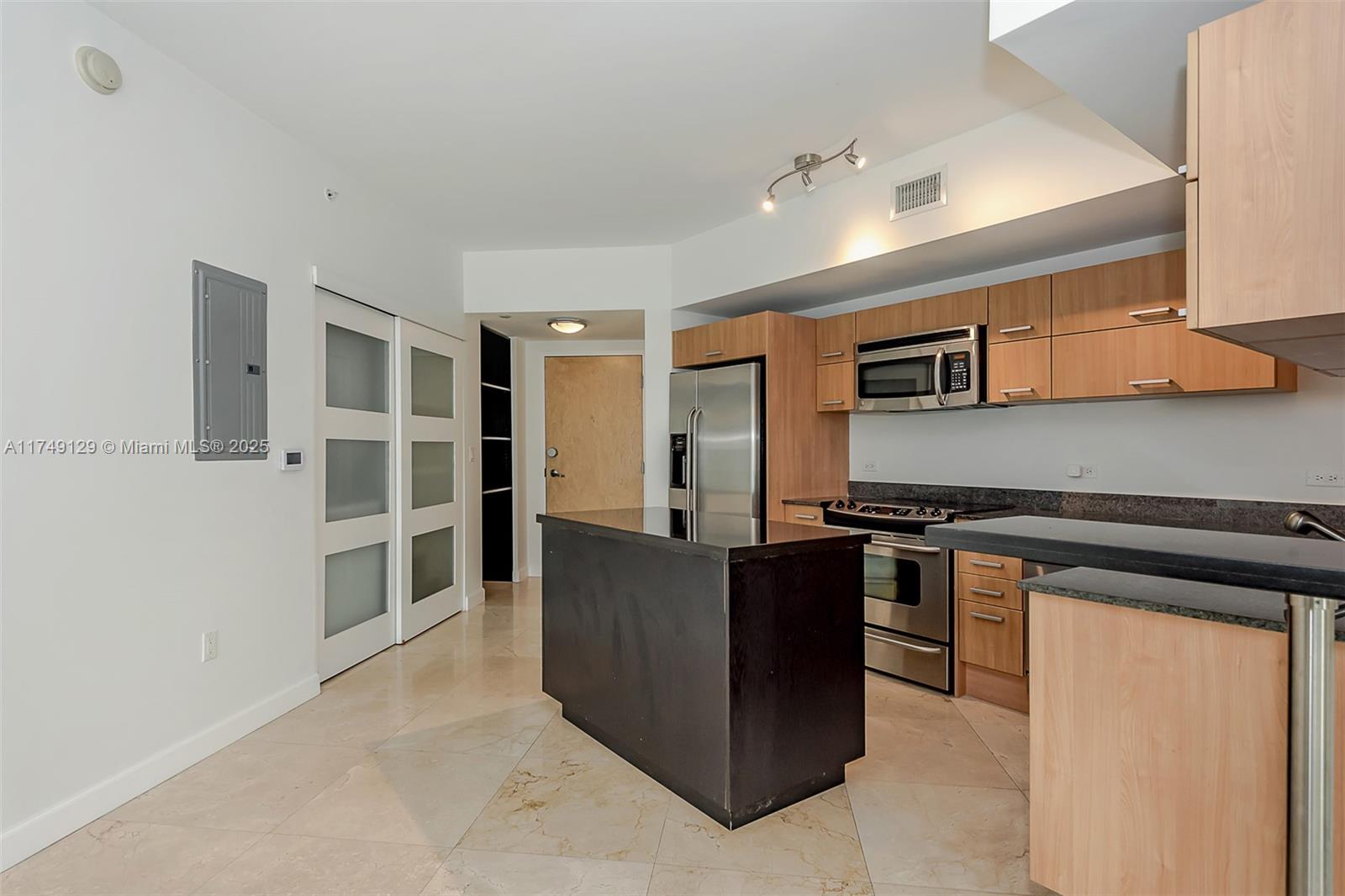 350 S Miami Ave #2702, Miami FL 33130