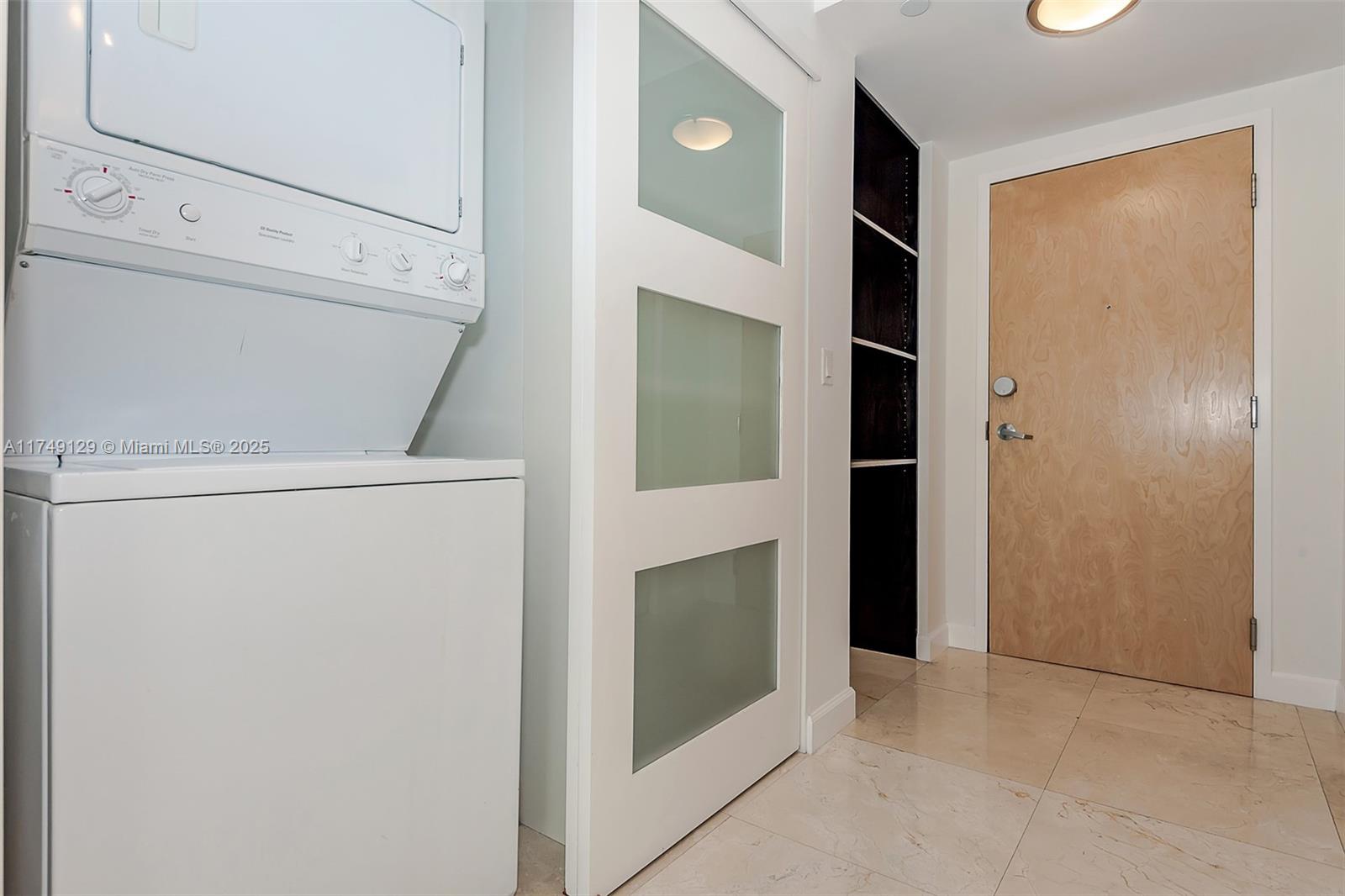 350 S Miami Ave #2702, Miami FL 33130