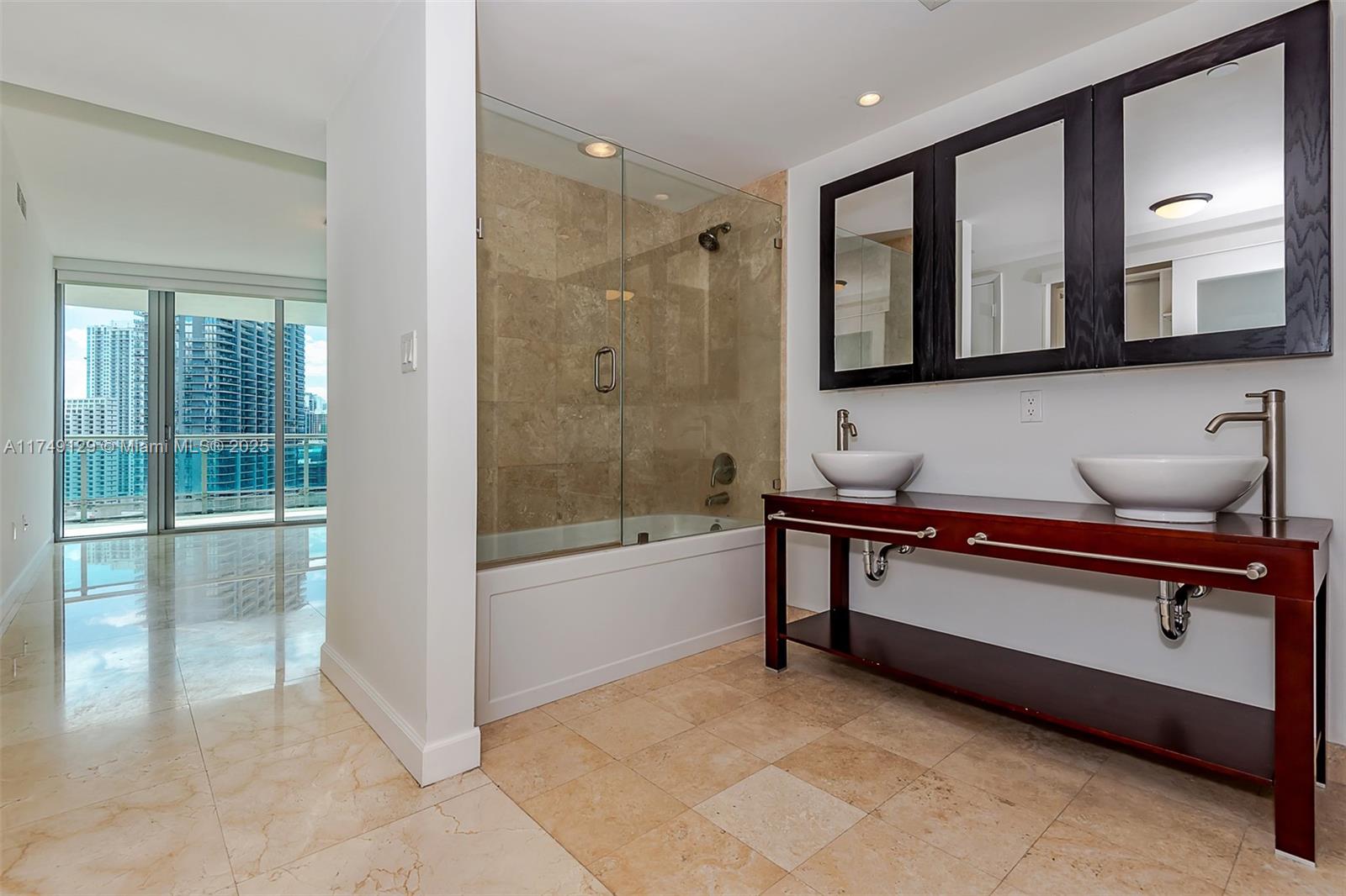 350 S Miami Ave #2702, Miami FL 33130