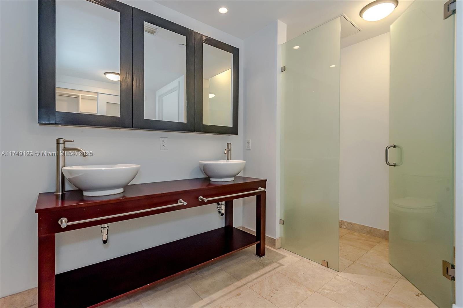 350 S Miami Ave #2702, Miami FL 33130