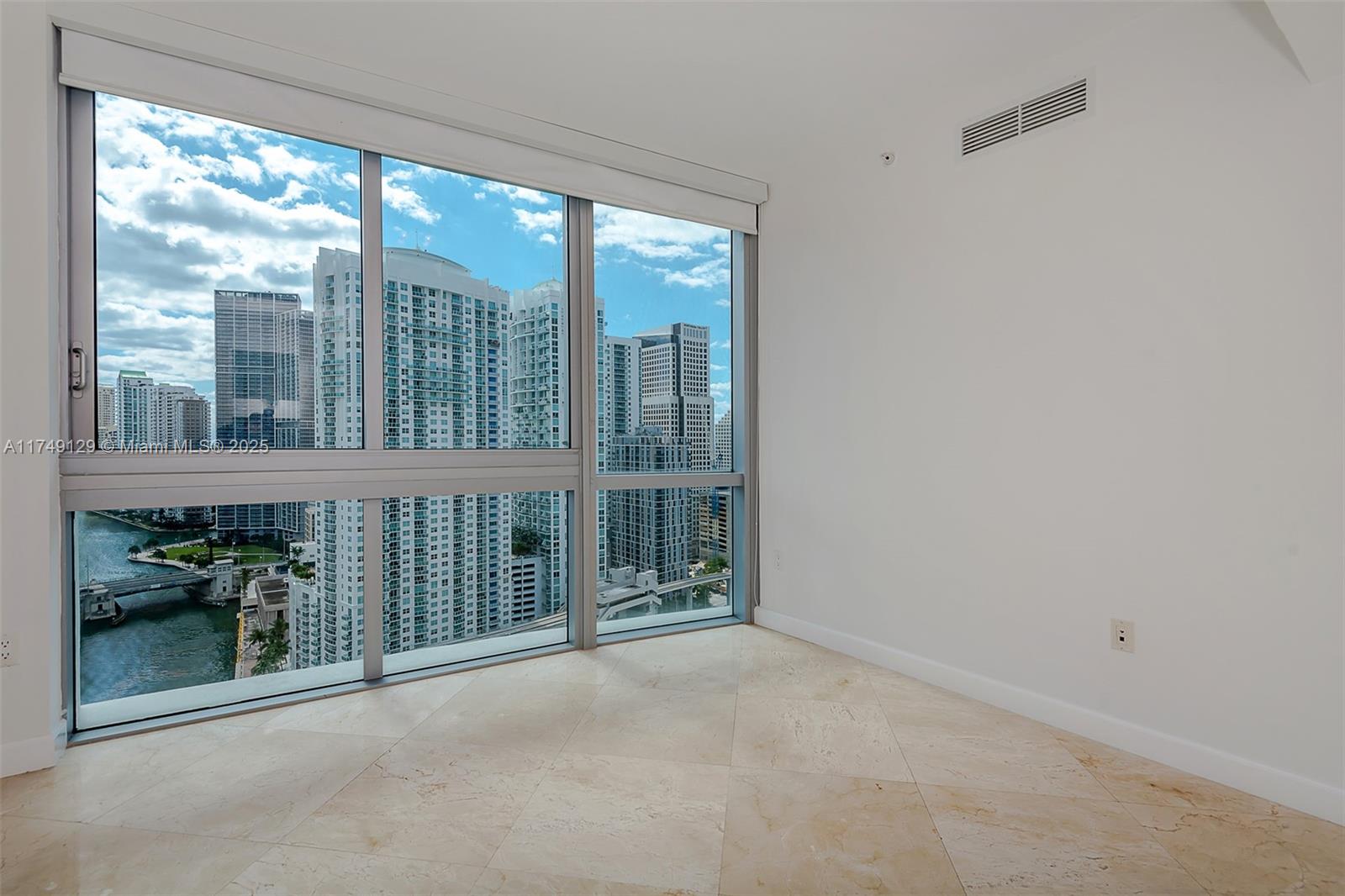 350 S Miami Ave #2702, Miami FL 33130