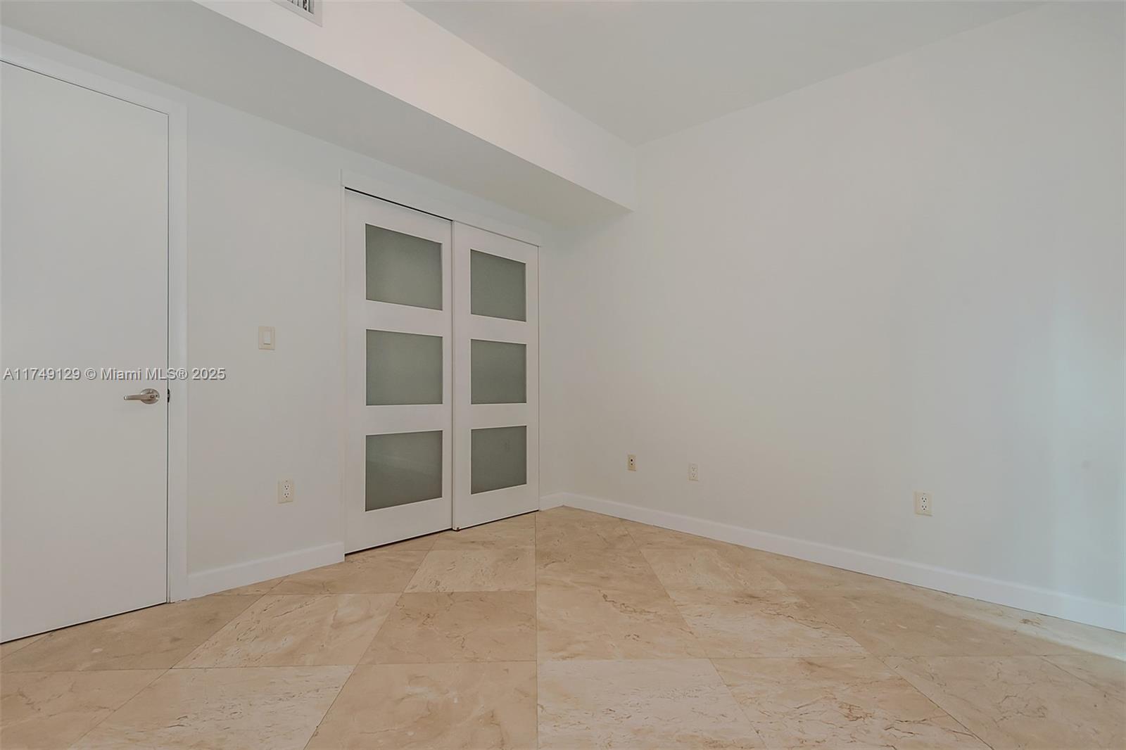 350 S Miami Ave #2702, Miami FL 33130