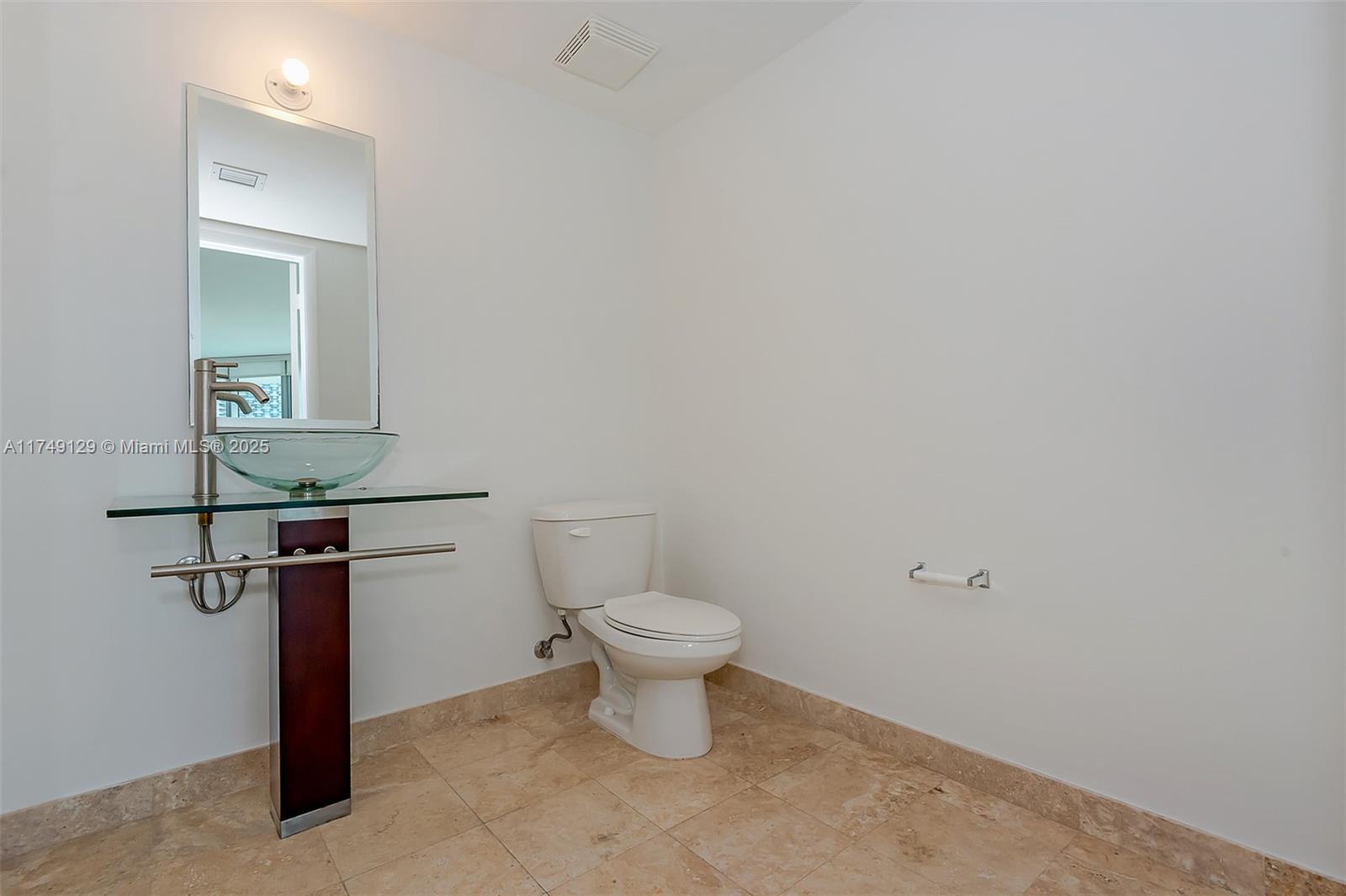 350 S Miami Ave #2702, Miami FL 33130
