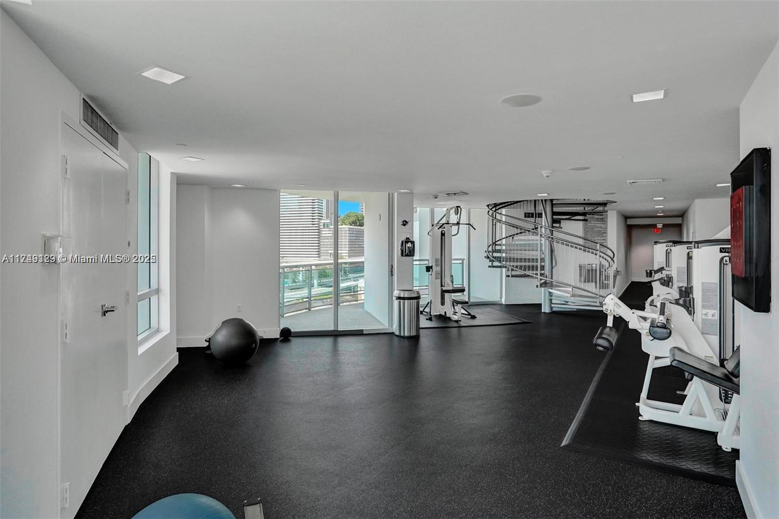 350 S Miami Ave #2702, Miami FL 33130
