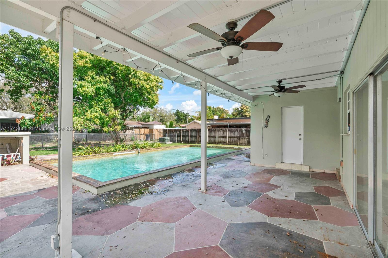 517 Wren Ave, Miami Springs, Florida image 15