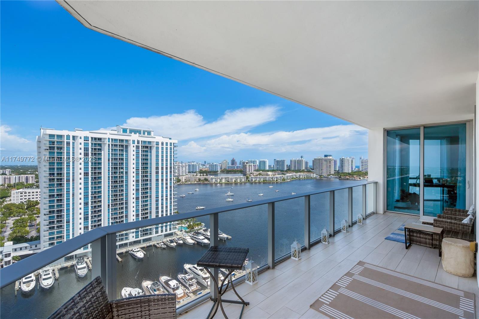 Apartamento en Venta en North Miami Beach, FL