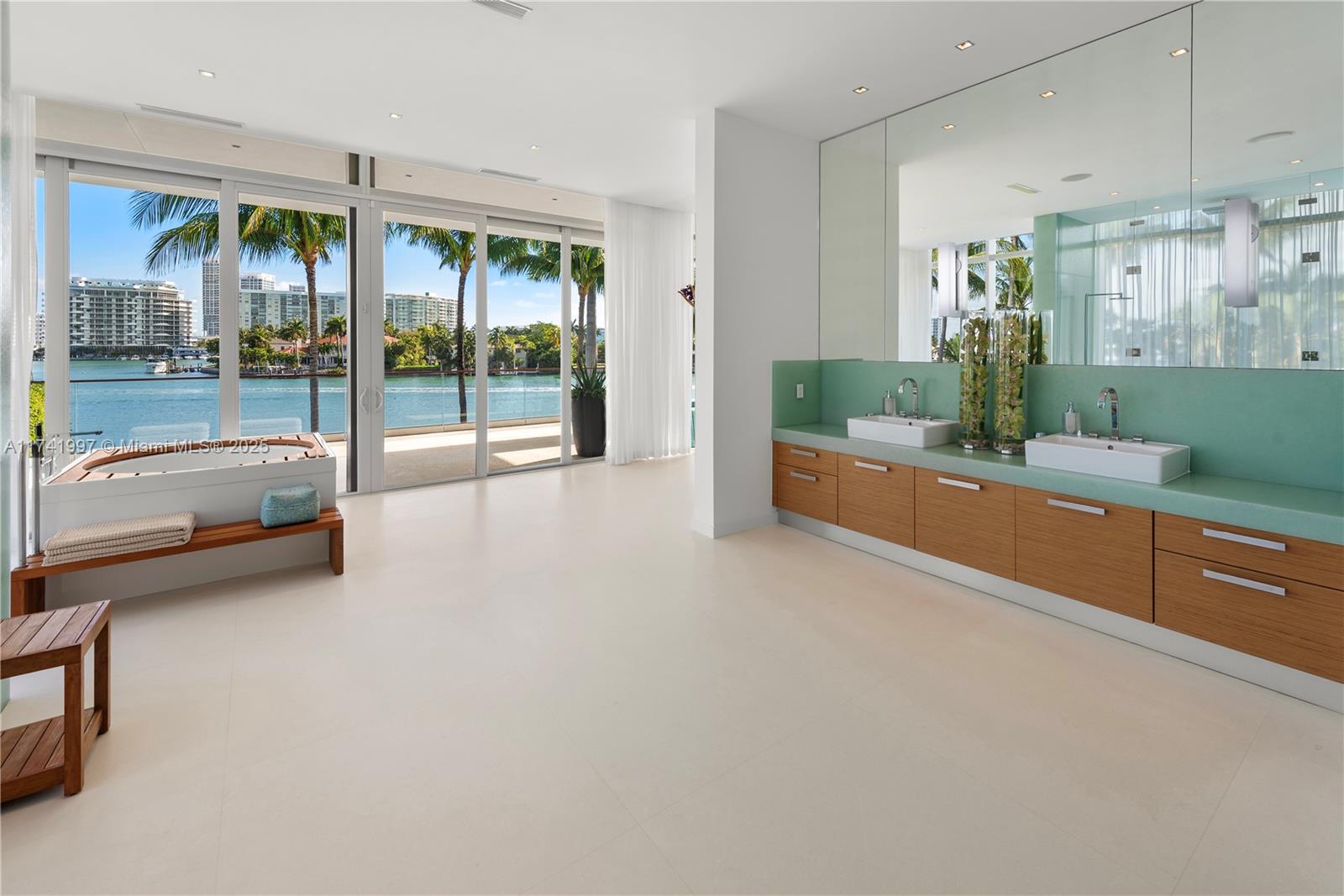 88 La Gorce Cir, Miami Beach, Florida image 37