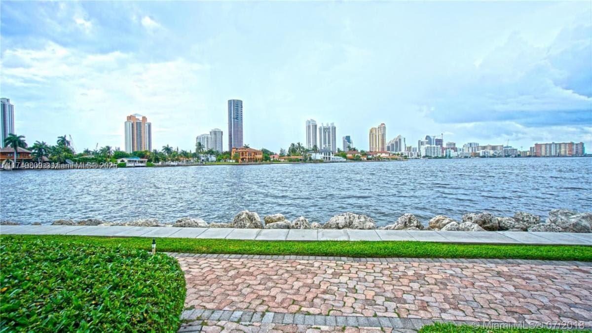 Listing Photo 7