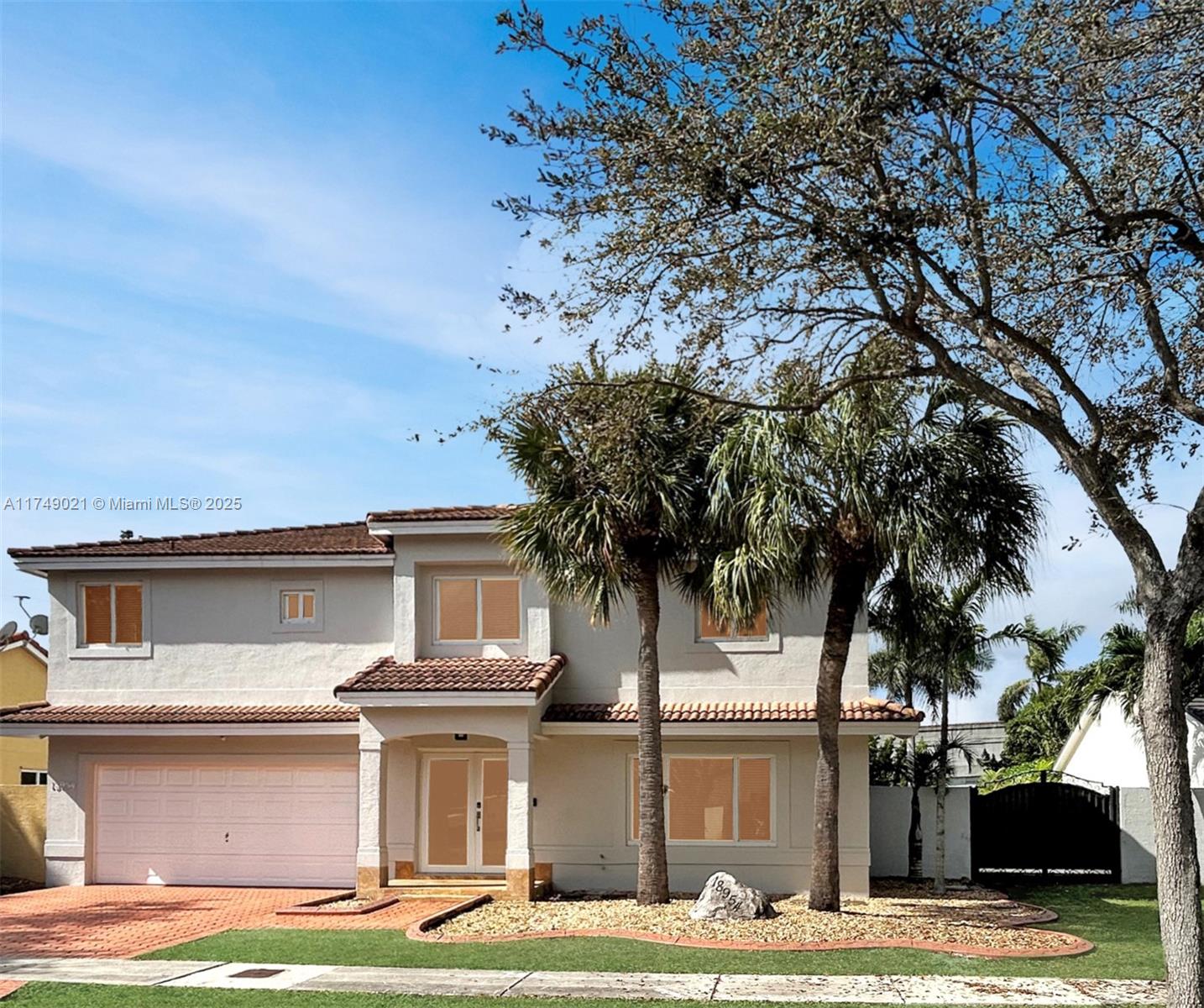 18954  NW 91st Ave  For Sale A11749021, FL