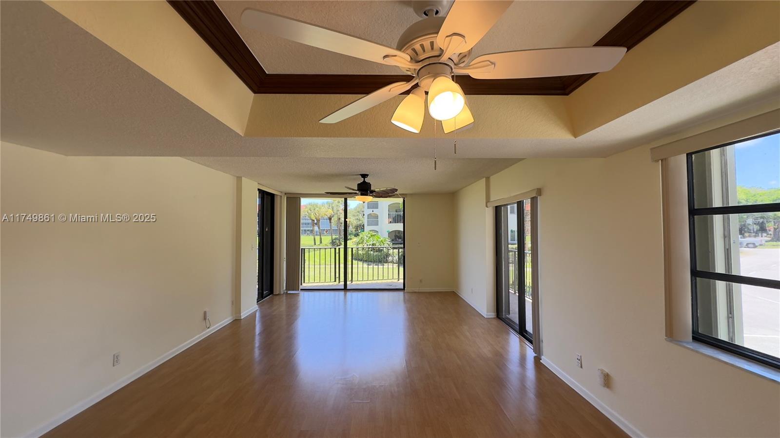 7030 Half Moon Cir #121, Hypoluxo, Florida image 12