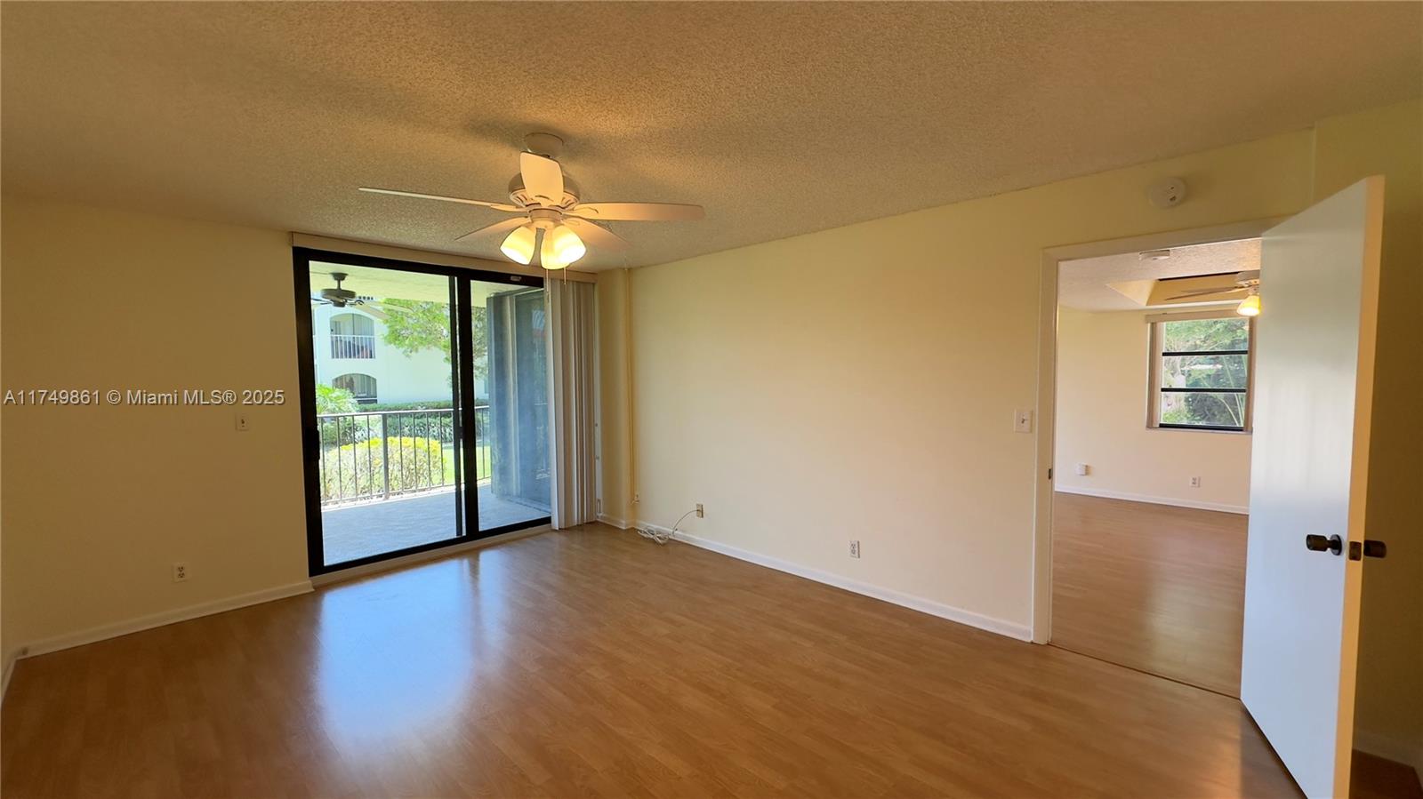 7030 Half Moon Cir #121, Hypoluxo, Florida image 17