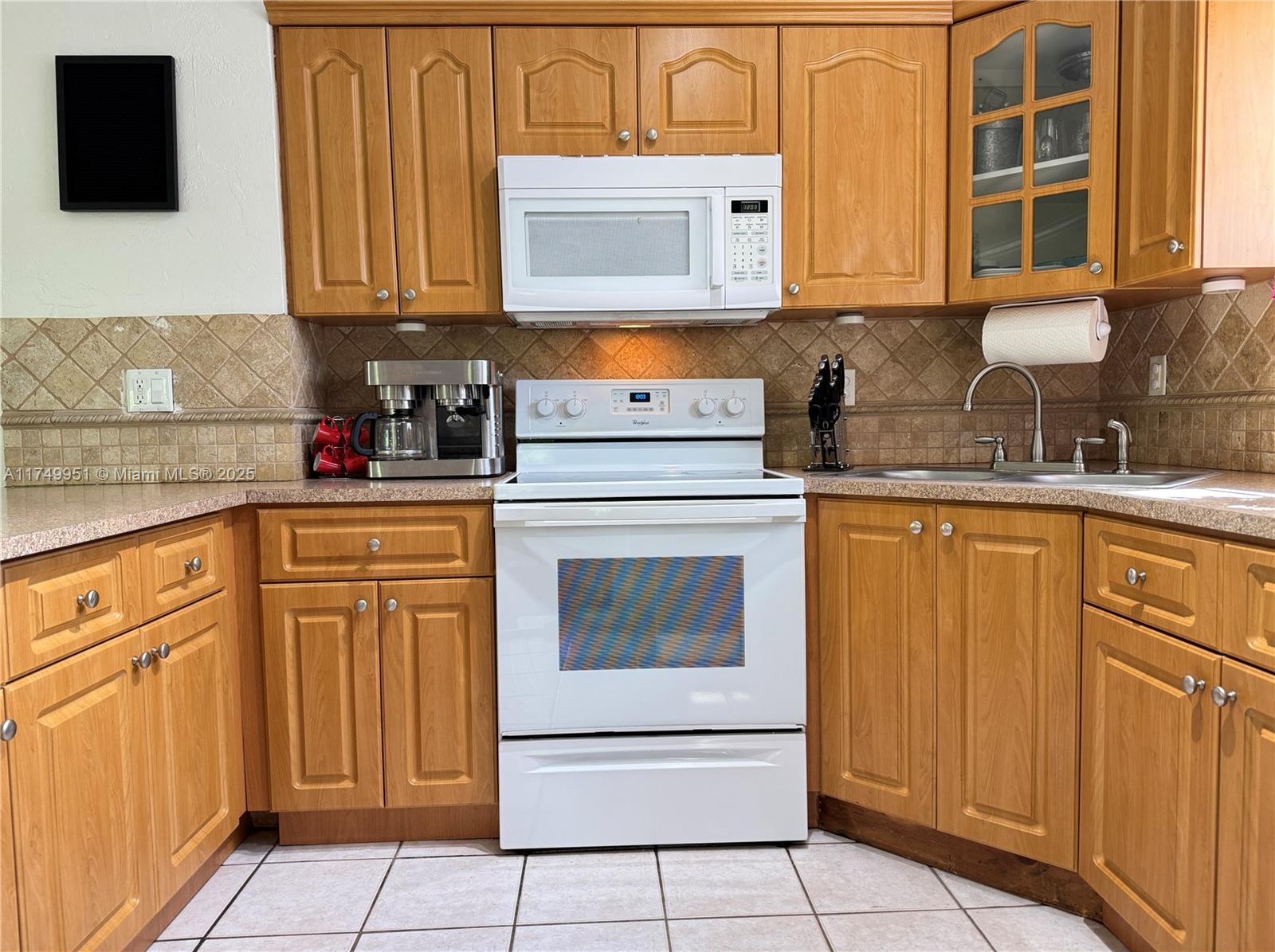 6520 SW 16th St, West Miami, Florida image 7