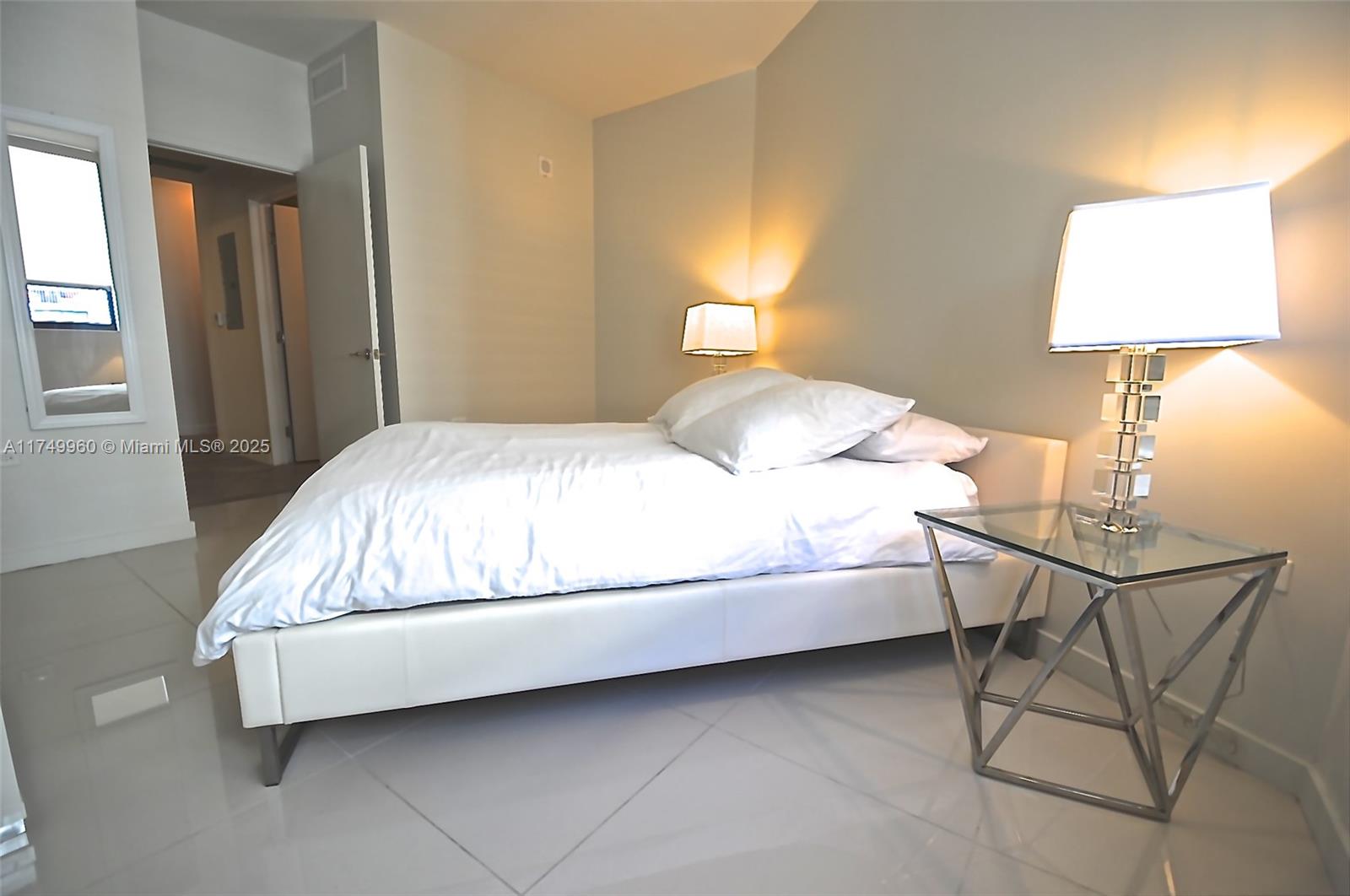 999 SW 1st Ave #2802, Miami FL 33130
