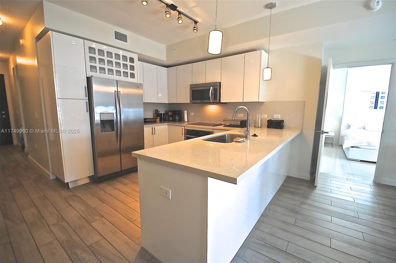 999 SW 1st Ave #2802, Miami FL 33130