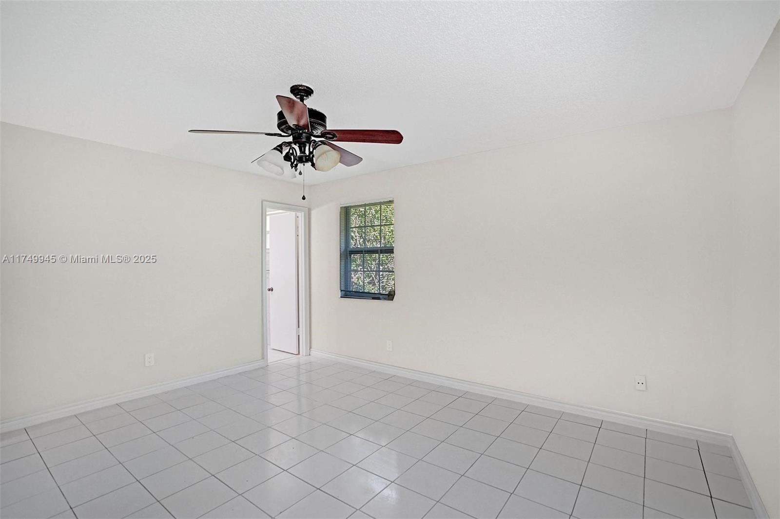 2124 Nova Village Dr, Davie, Florida image 13