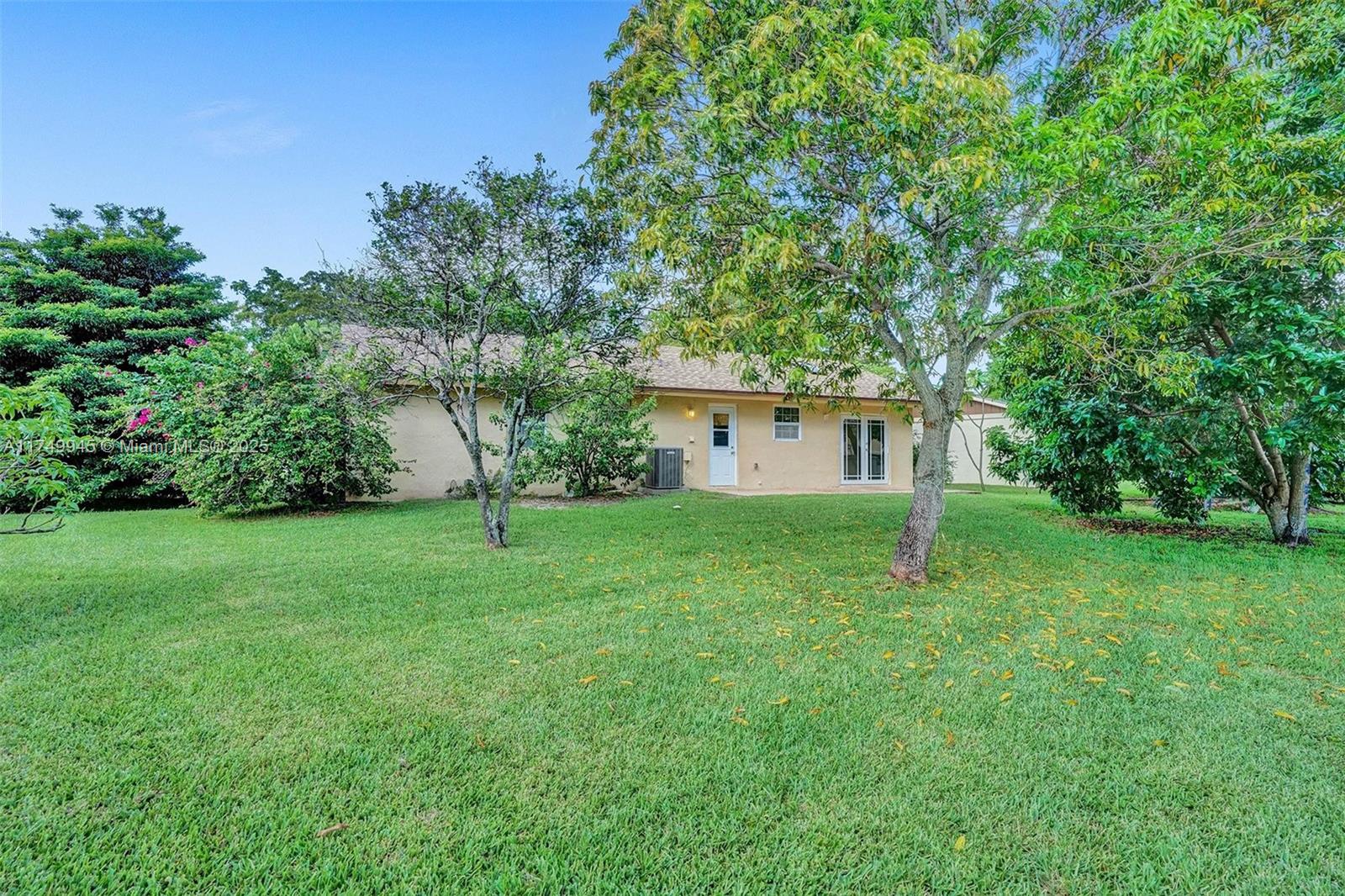 2124 Nova Village Dr, Davie, Florida image 36