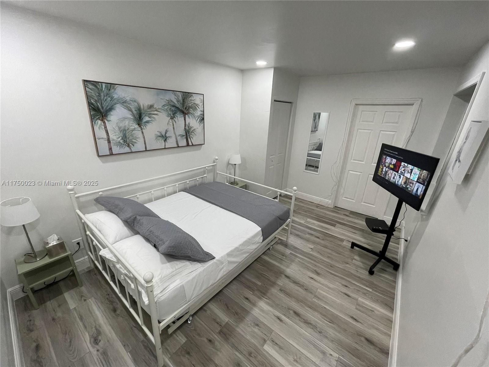 2035 NW 34th St, Miami, Florida image 3