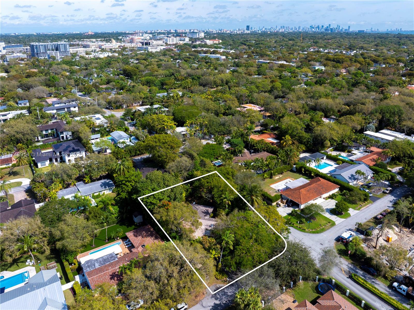 5901 SW 82nd St, South Miami, Florida image 8