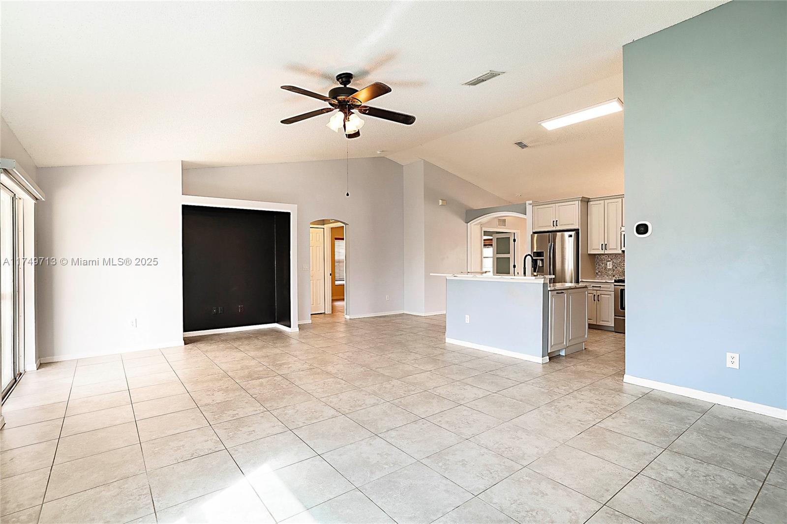 504 SW Halibut Ave, Port St. Lucie, Florida image 17