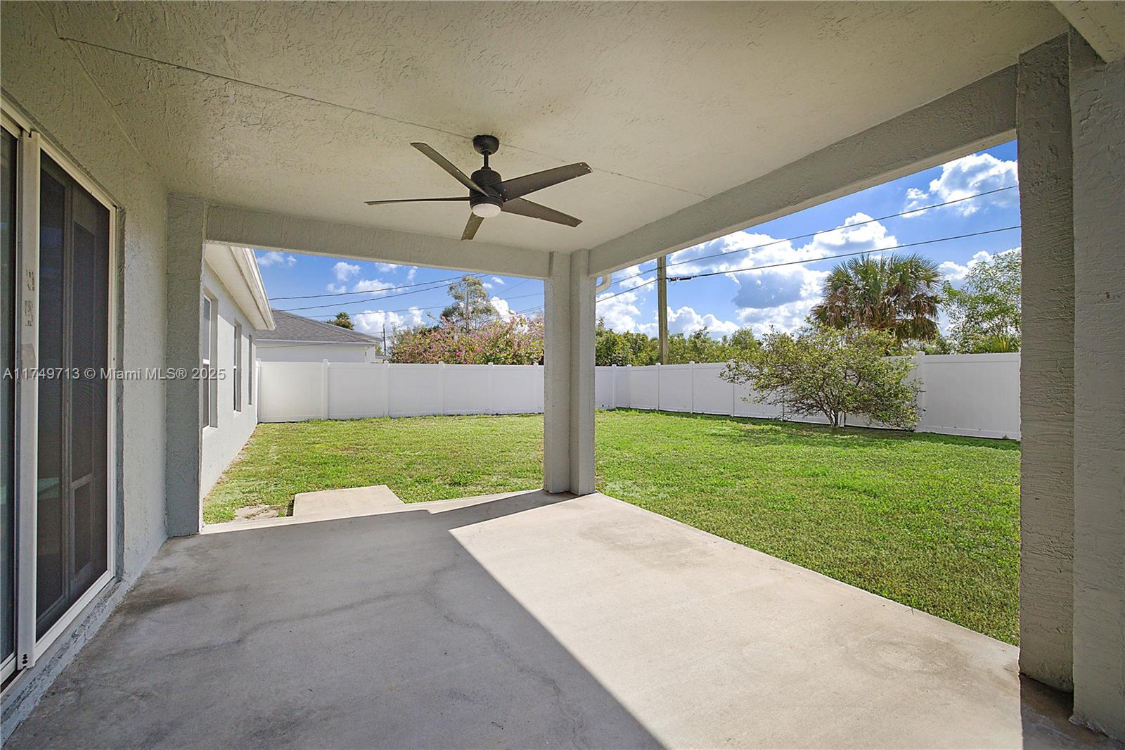 504 SW Halibut Ave, Port St. Lucie, Florida image 31