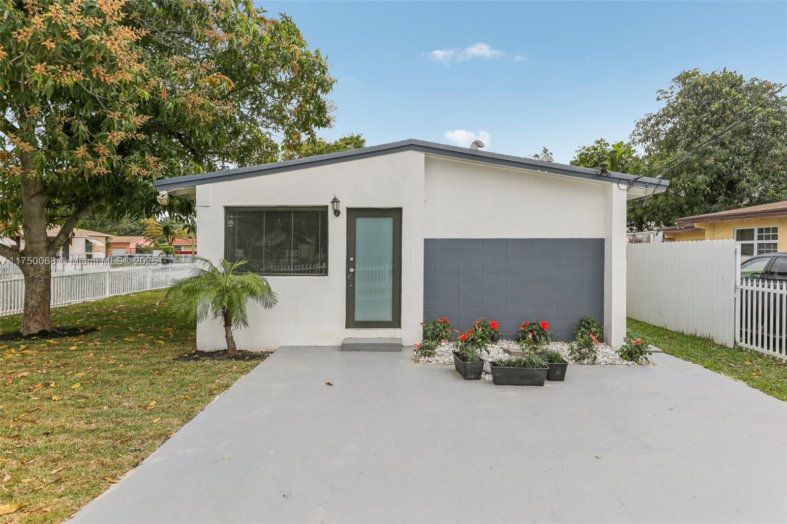 290 NE 171st Ter, North Miami Beach, Florida image 1