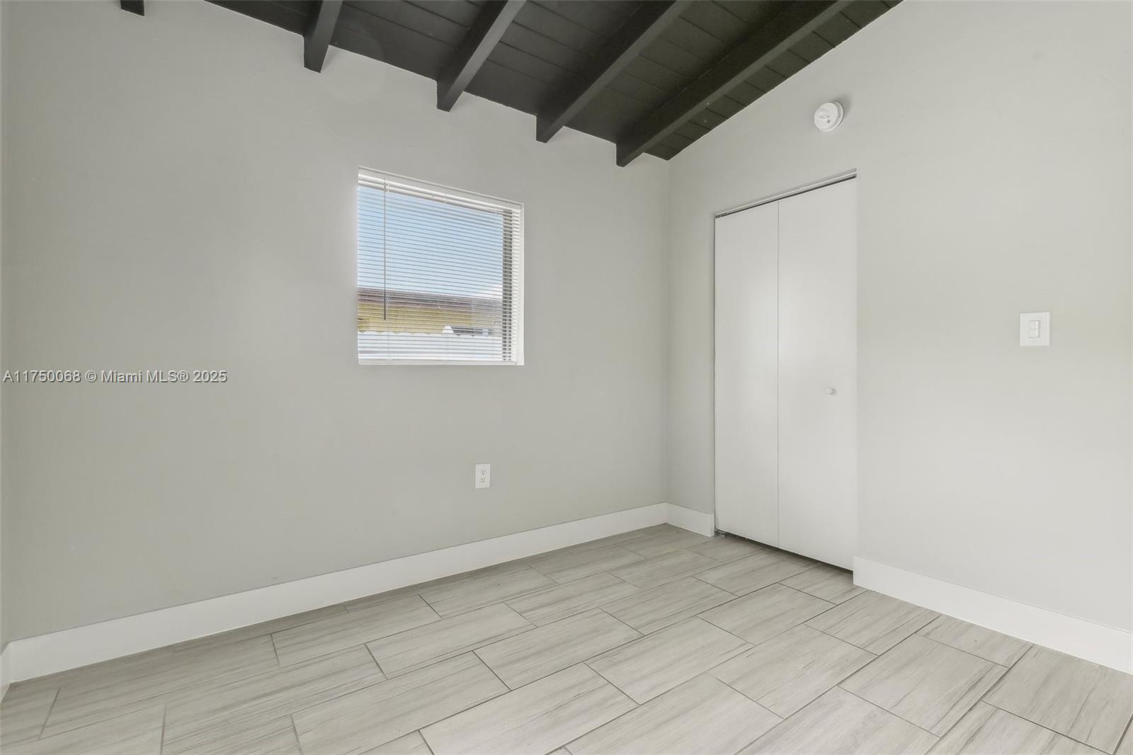 290 NE 171st Ter, North Miami Beach, Florida image 20