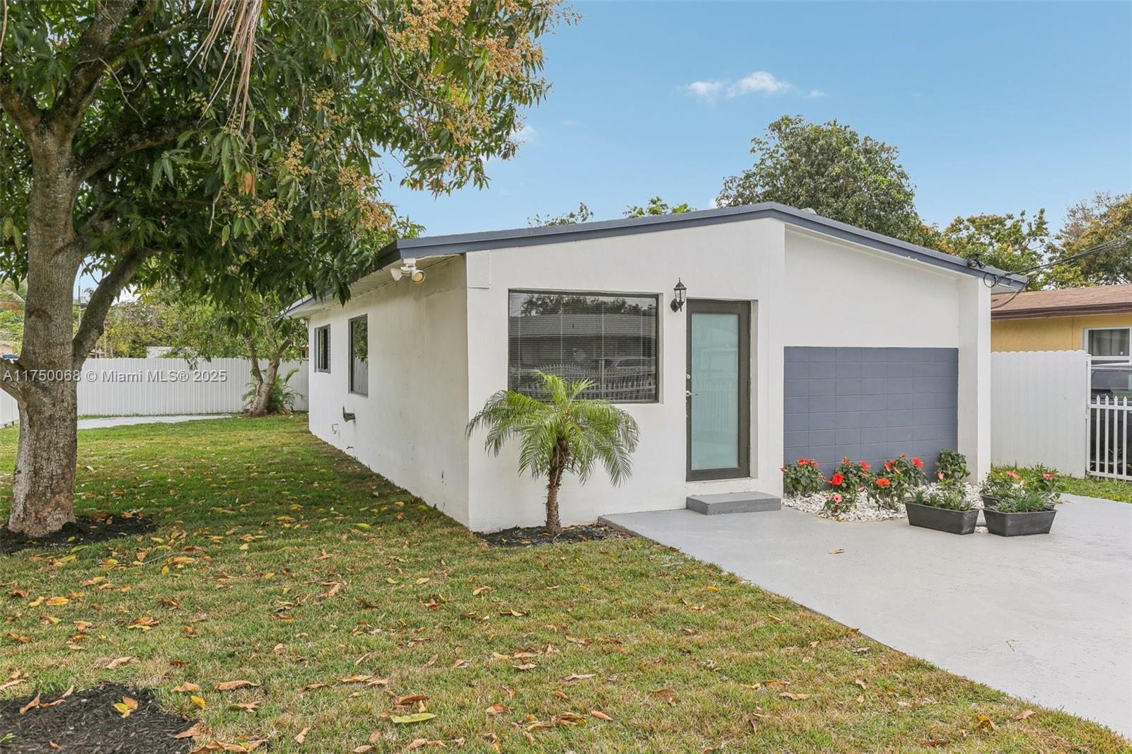 290 NE 171st Ter, North Miami Beach, Florida image 27