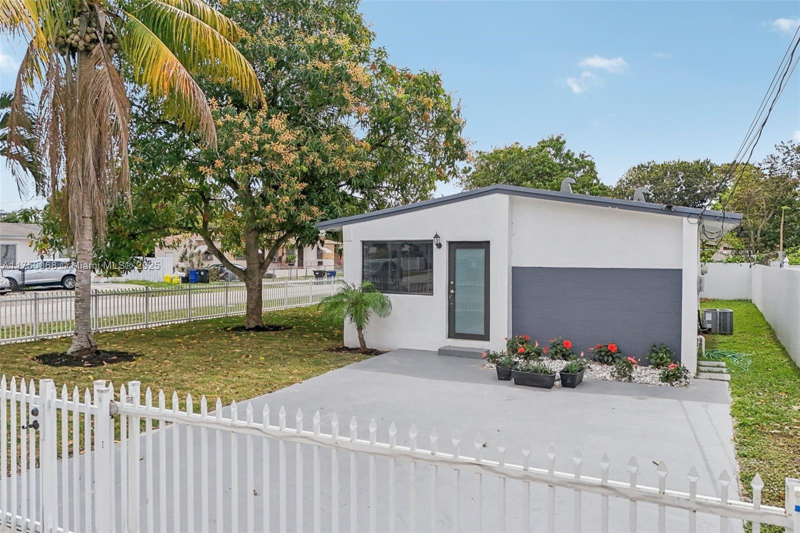 290 NE 171st Ter, North Miami Beach, Florida image 29