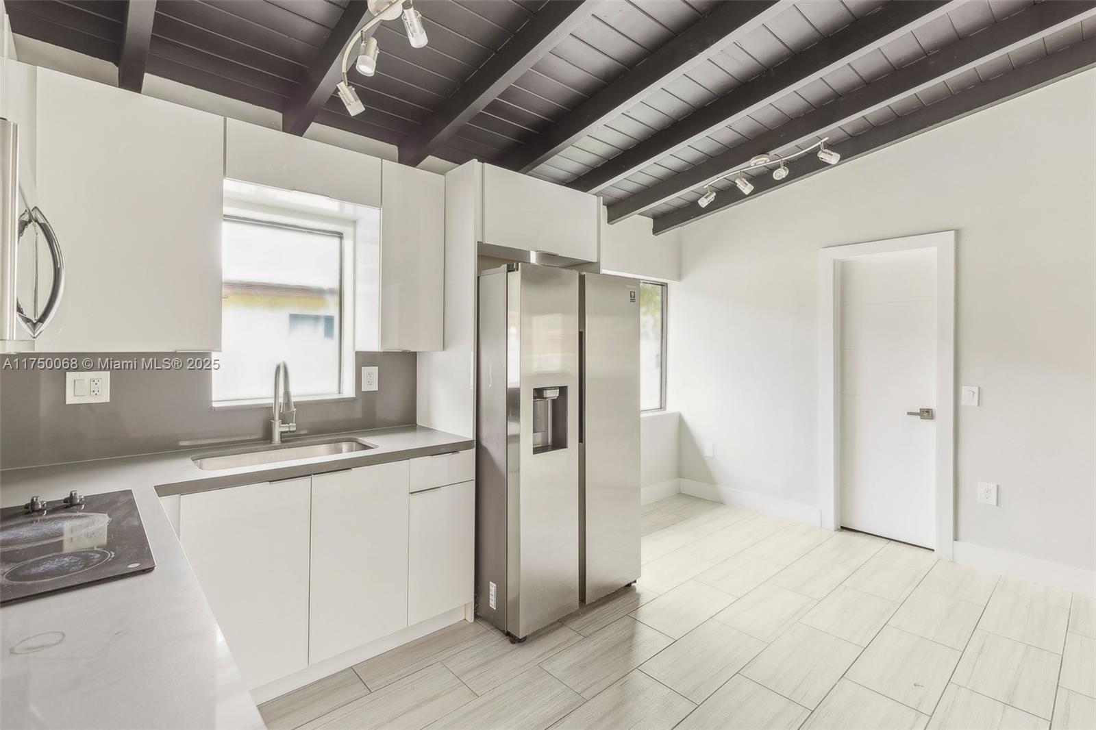 290 NE 171st Ter, North Miami Beach, Florida image 9