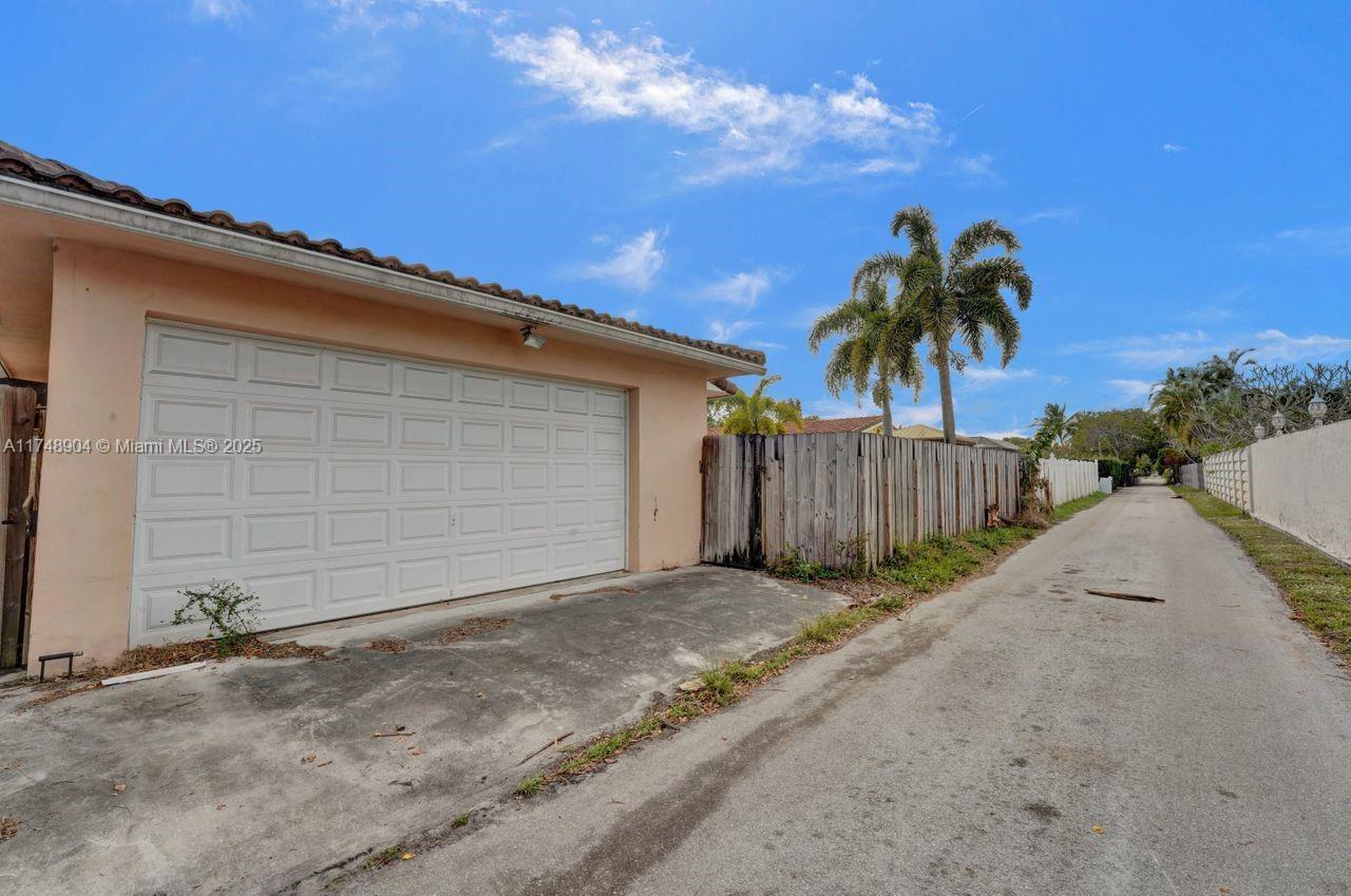 4819 Mckinley St, Hollywood, Florida image 30