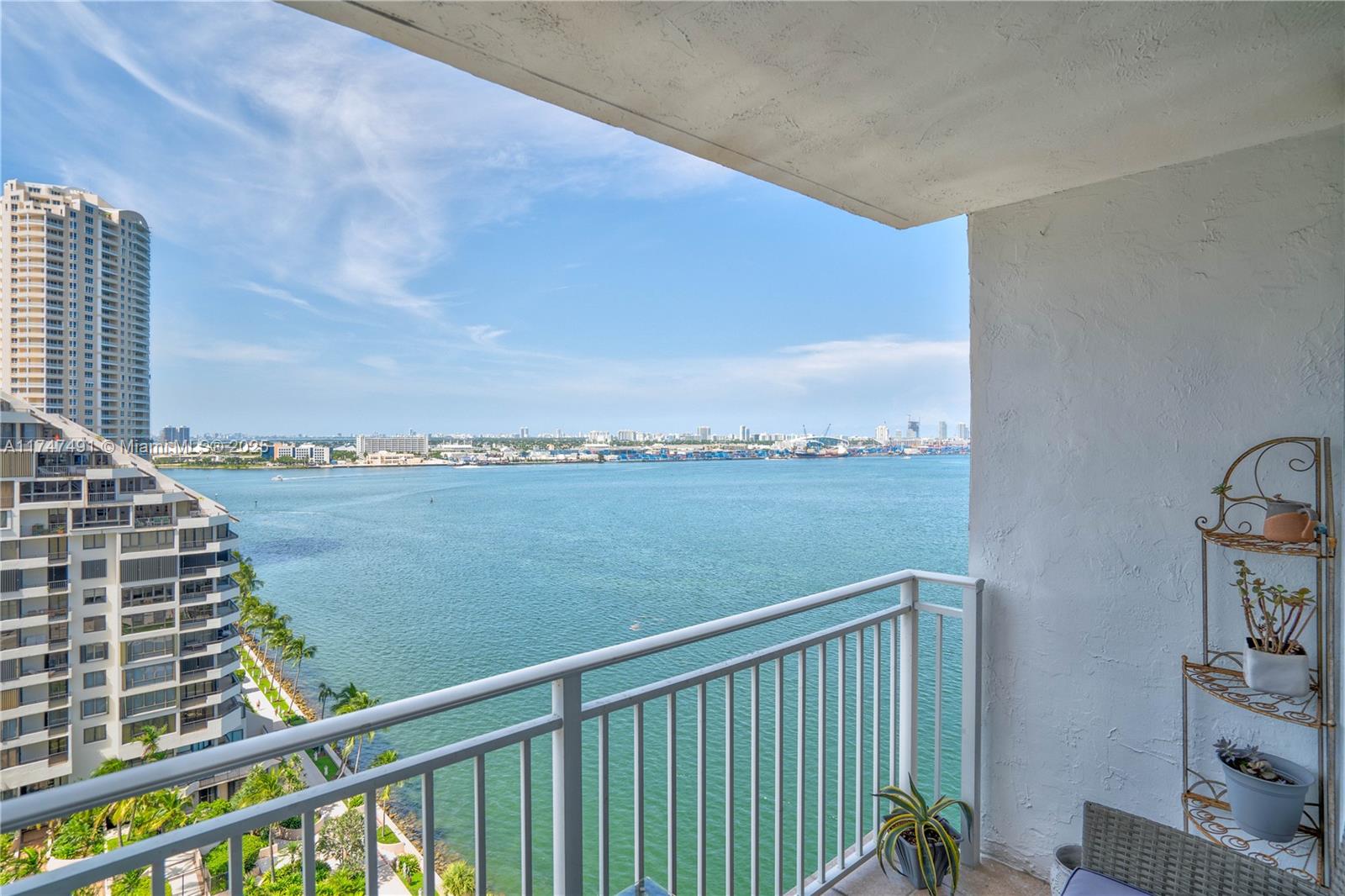 770 Claughton Island Dr #1813, Miami FL 33131