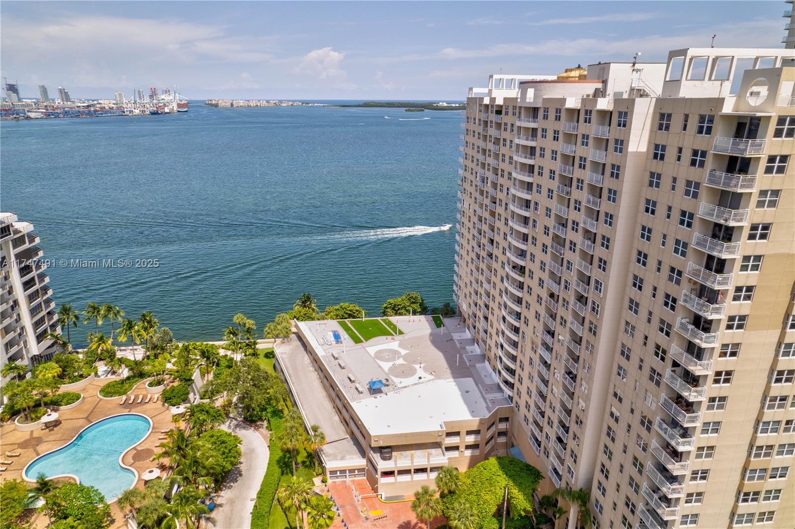770 Claughton Island Dr #1813, Miami FL 33131