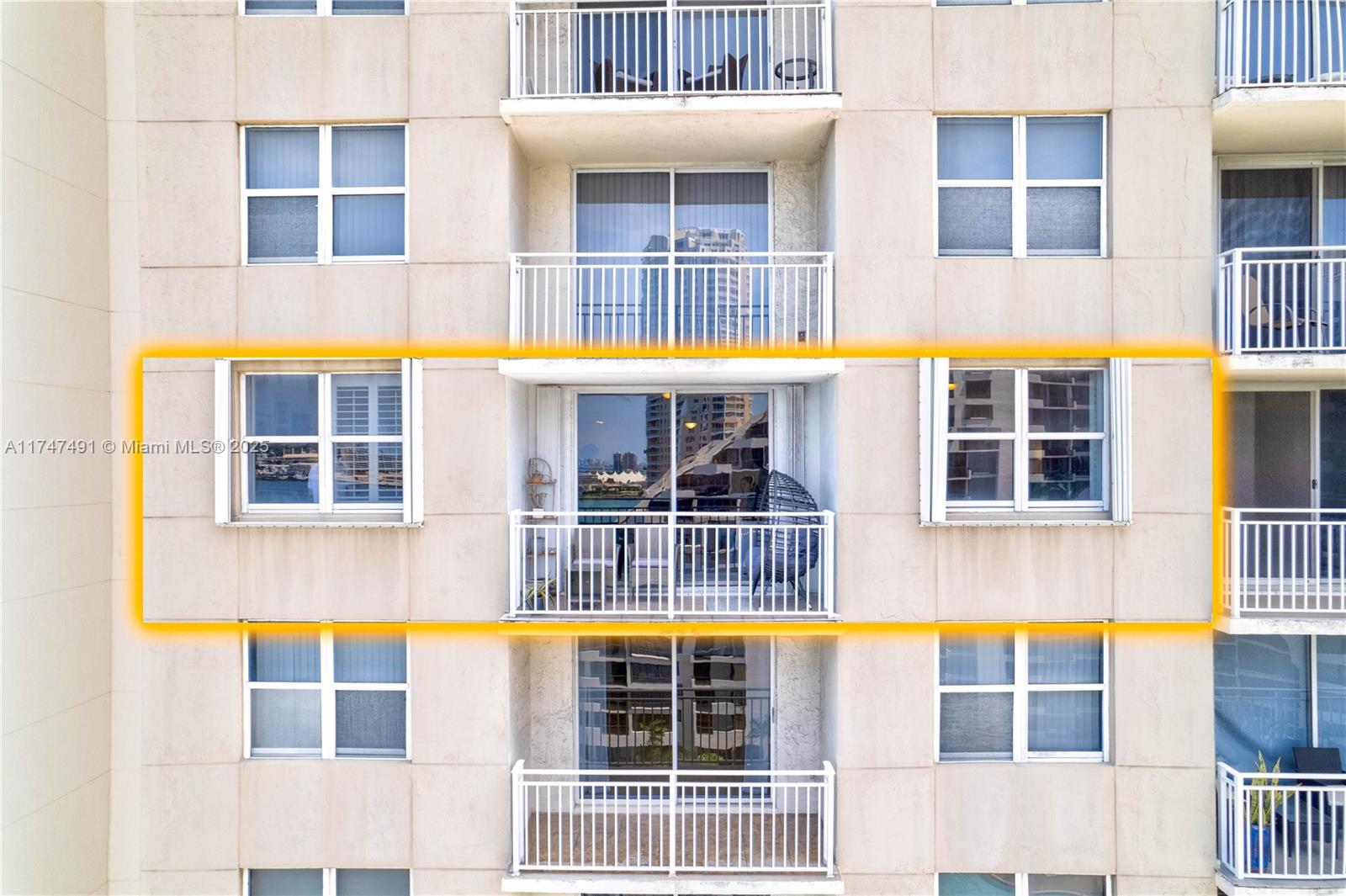 770 Claughton Island Dr #1813, Miami FL 33131