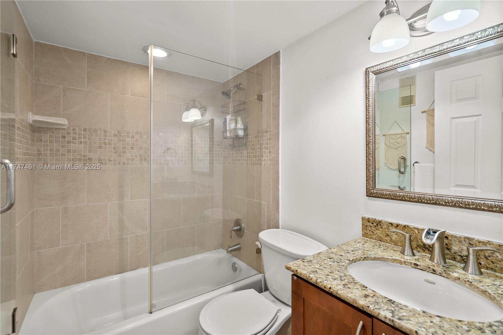 770 Claughton Island Dr #1813, Miami FL 33131