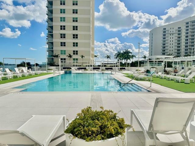 770 Claughton Island Dr #1813, Miami FL 33131