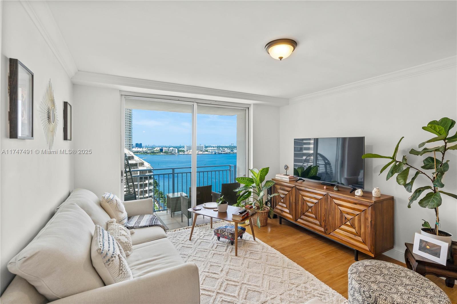 770 Claughton Island Dr #1813, Miami FL 33131