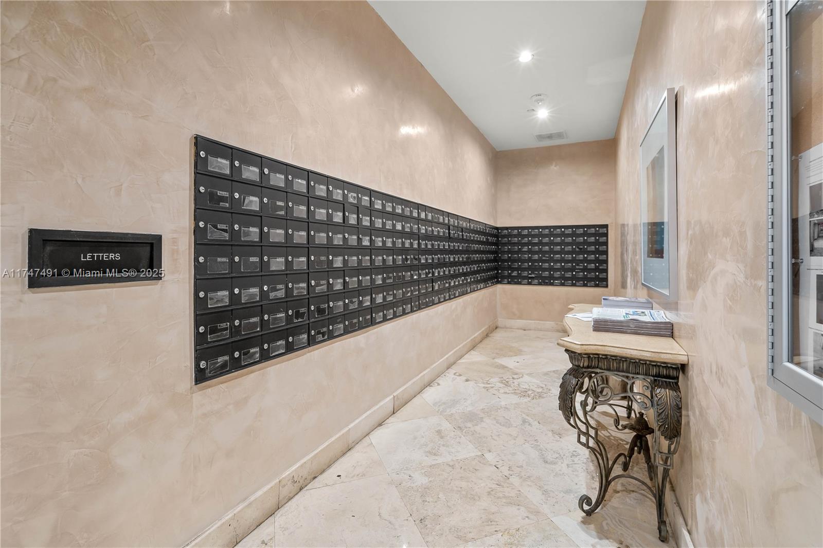 770 Claughton Island Dr #1813, Miami FL 33131