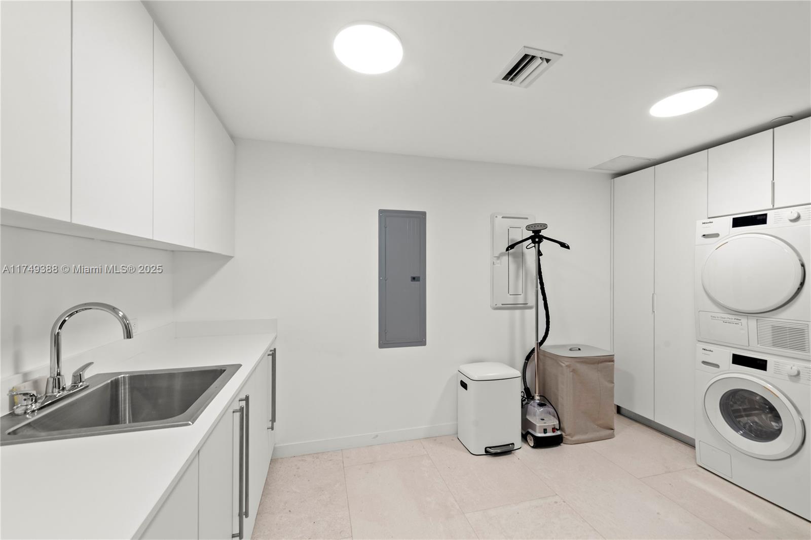 1135 103 St #303, Bay Harbor Islands, Florida image 34