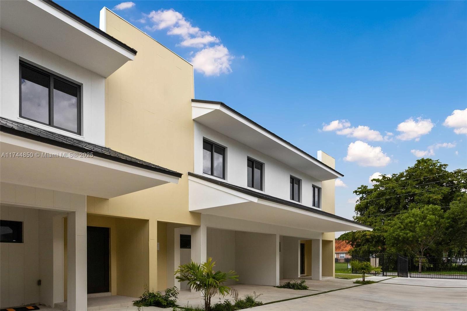 570 NW 7 #3, Florida City, Florida image 2
