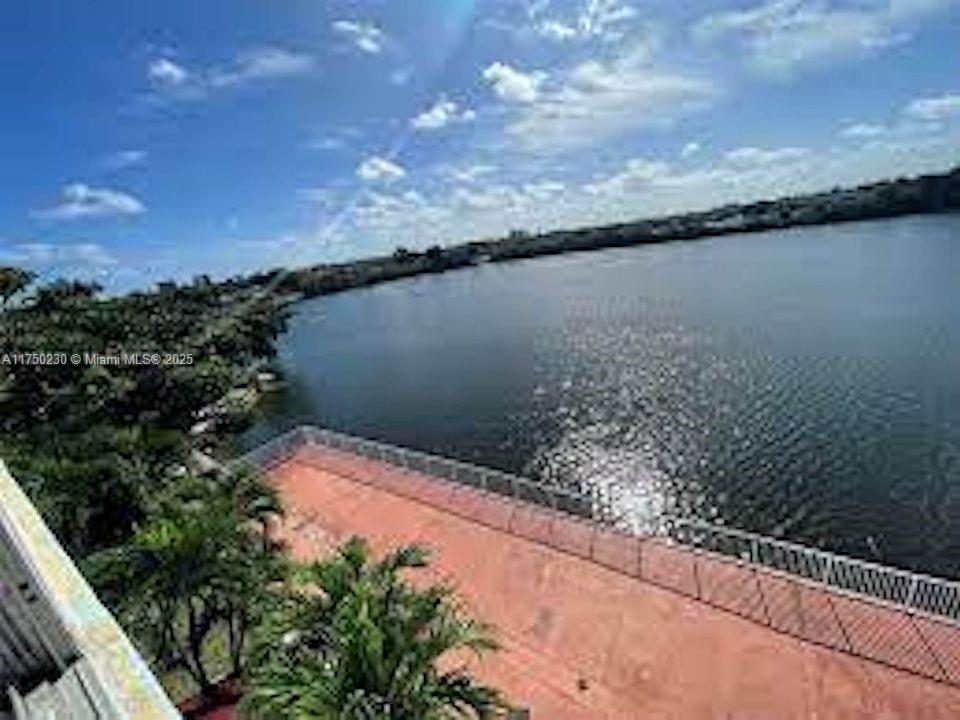 1060 Crystal Lake Dr #404, Deerfield Beach, Florida image 26