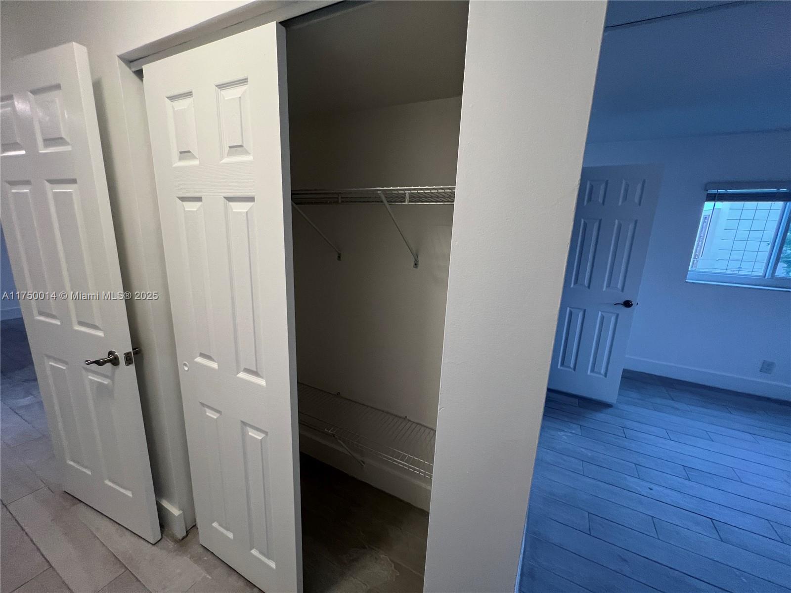 415 SE 11th Ter #301, Dania Beach, Florida image 27