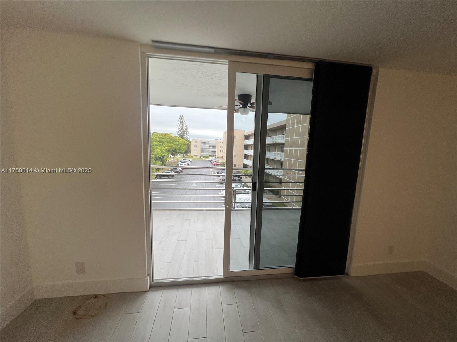 415 SE 11th Ter #301, Dania Beach, Florida image 31