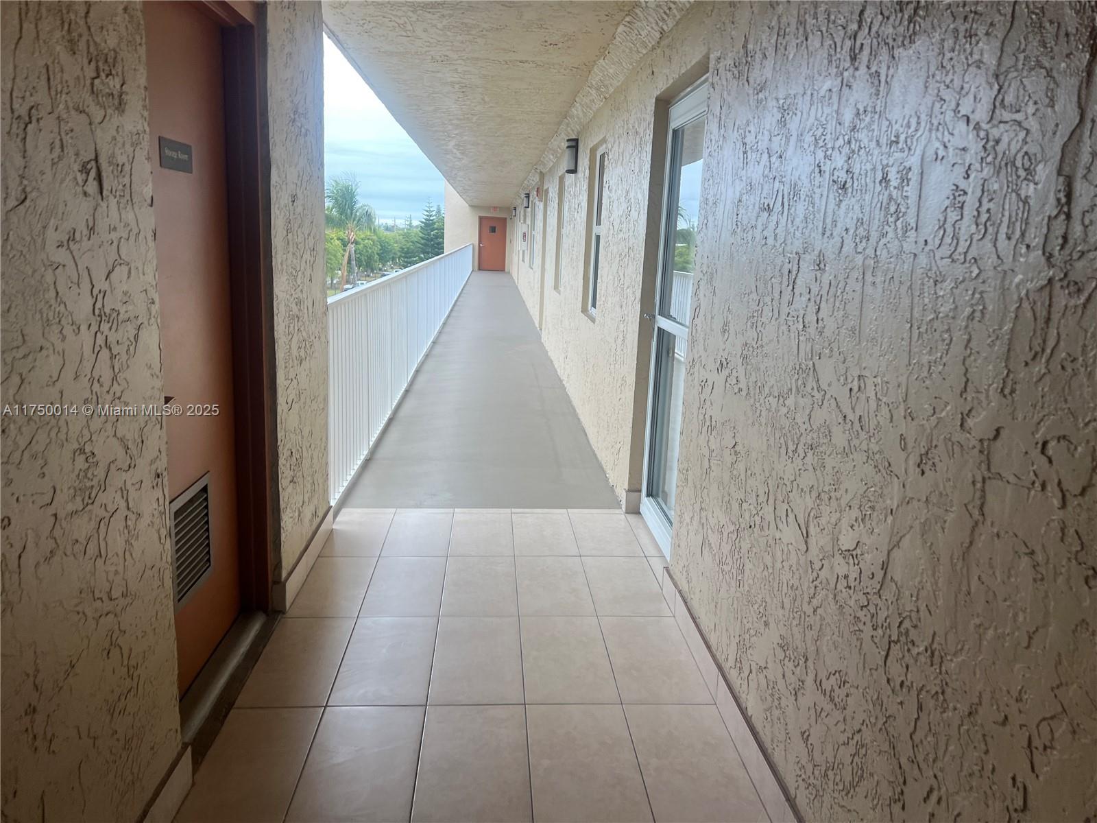 415 SE 11th Ter #301, Dania Beach, Florida image 43