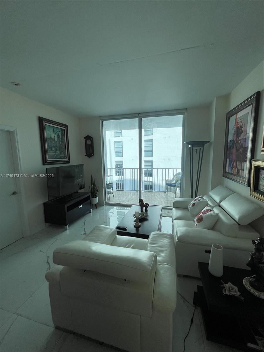 Listing Photo 7
