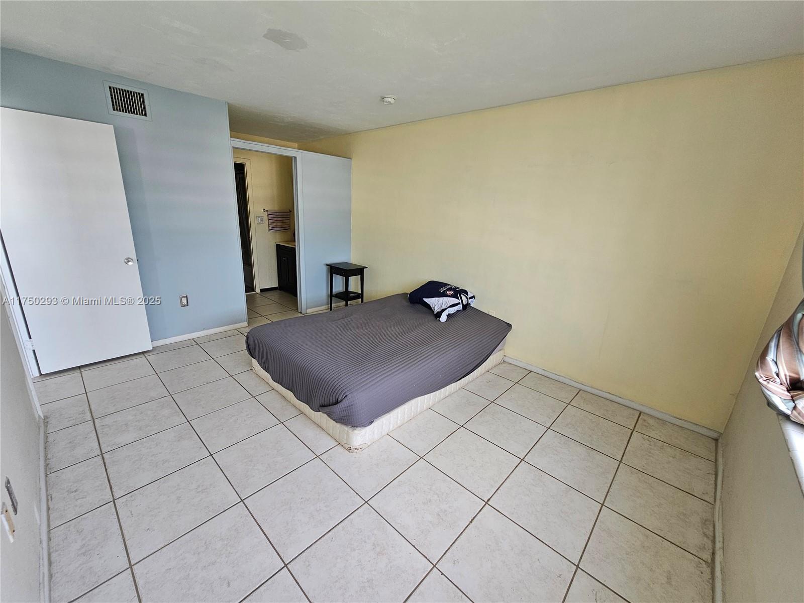 8024 Tatum Waterway Dr #5D, Miami Beach, Florida image 10