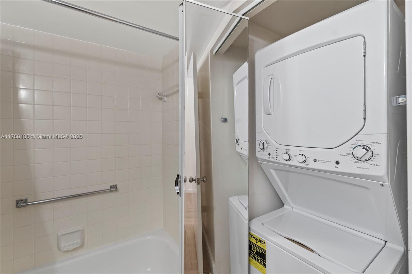 1400 SW 124th Ter #106Q, Pembroke Pines, Florida image 7