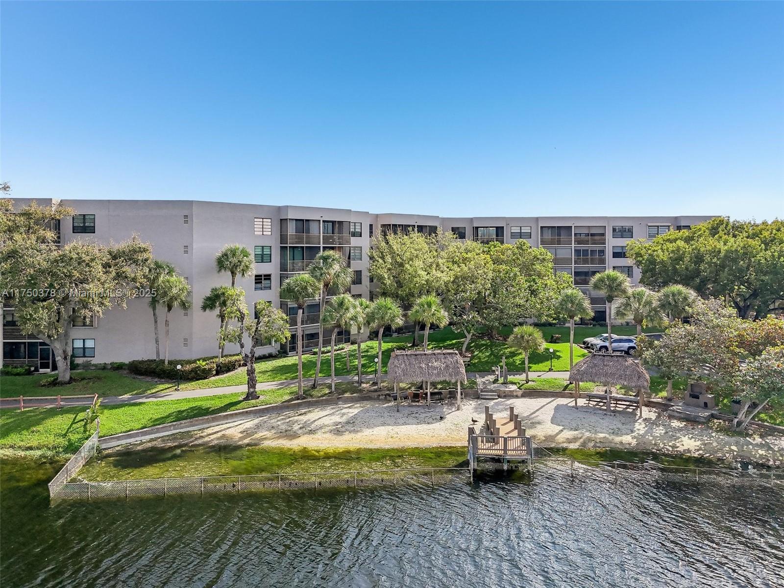 900 Colony Point Cir #408, Pembroke Pines, Florida image 30