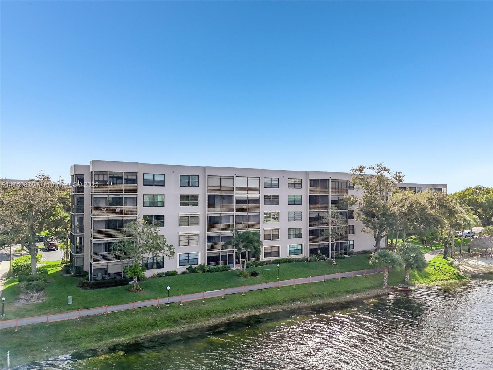 900 Colony Point Cir #408, Pembroke Pines, Florida image 37